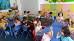 ZAMBAKLAR FESLEĞEN YETİŞTİRİYOR